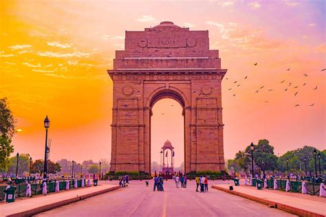 Make It Monumental: Visit New Delhi - Travel Information